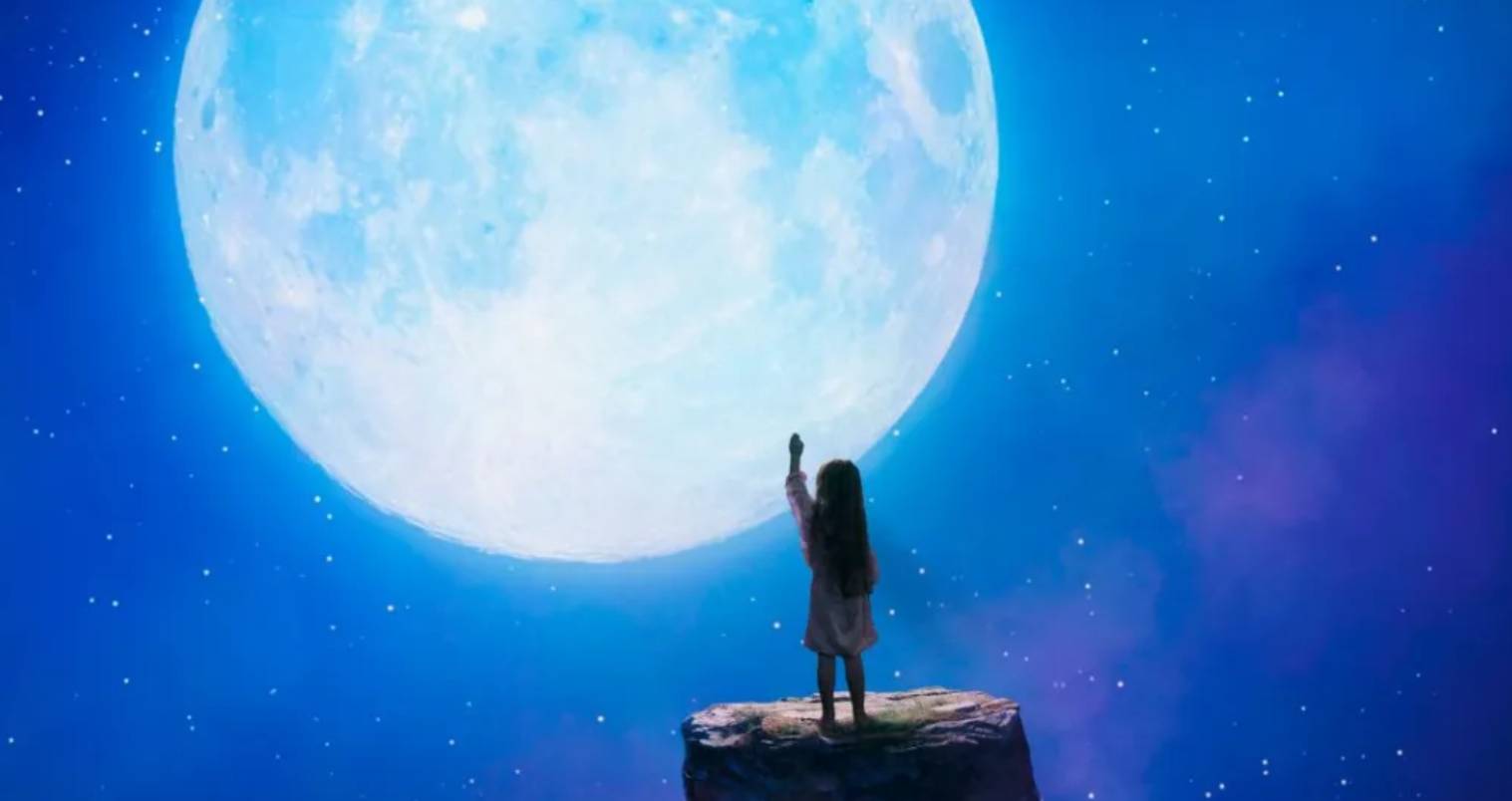 La SUPER LUNE BLEUE su 19 août 2024 selon MAUD Presse Galactique